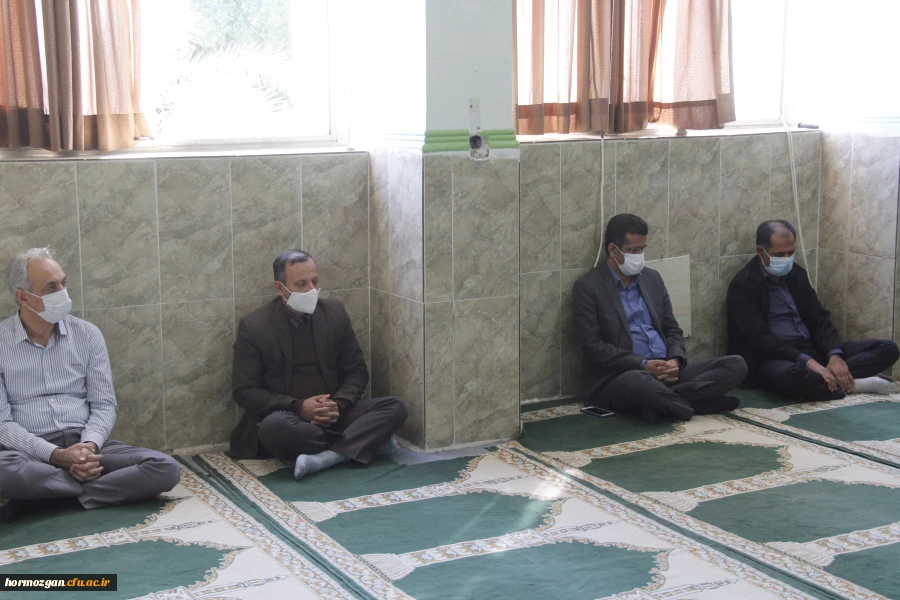  ولایت پذیری، اخلاص، شجاعت و ایثار از ویژگی های مکتب شهید سلیمانی است. 7