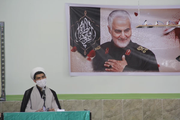  ولایت پذیری، اخلاص، شجاعت و ایثار از ویژگی های مکتب شهید سلیمانی است. 8