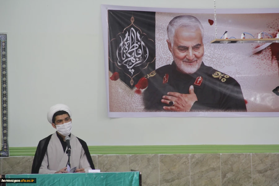  ولایت پذیری، اخلاص، شجاعت و ایثار از ویژگی های مکتب شهید سلیمانی است. 8