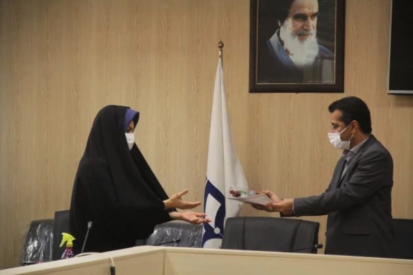 همزمان با ولادت با سعادت حضرت فاطمه الزهرا (س) ، روز  زن و روز مادر از بانوان شاغل در دانشگاه فرهنگیان هرمزگان تجلیل شد. 2