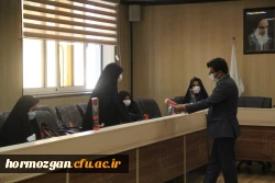 همزمان با ولادت با سعادت حضرت فاطمه الزهرا (س) ، روز  زن و روز مادر از بانوان شاغل در دانشگاه فرهنگیان هرمزگان تجلیل شد. 2