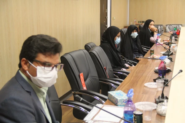 همزمان با ولادت با سعادت حضرت فاطمه الزهرا (س) ، روز  زن و روز مادر از بانوان شاغل در دانشگاه فرهنگیان هرمزگان تجلیل شد. 2