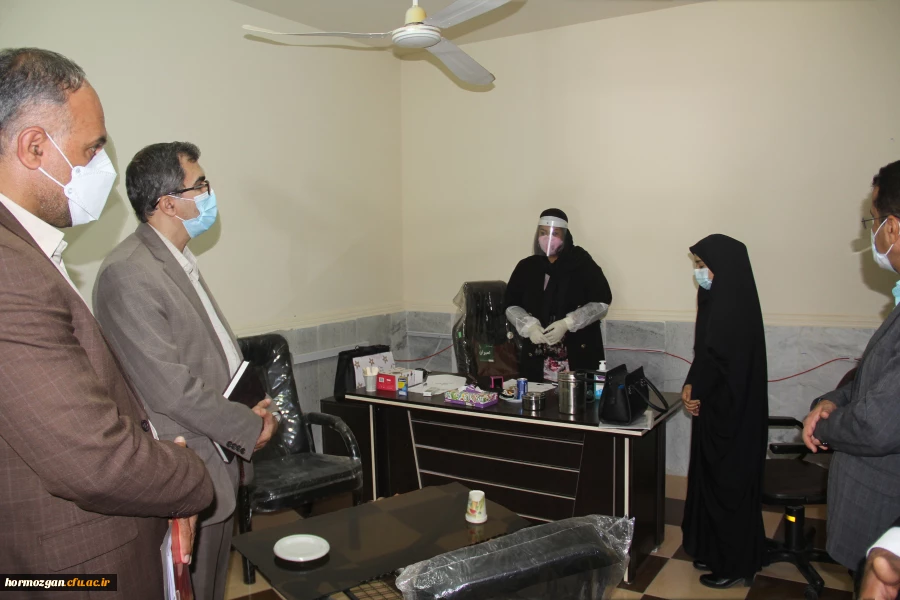بازدید نماینده وزارت آموزش و پرورش از روند مصاحبه آزمون استخدامی سال 99 در دانشگاه فرهنگیان هرمزگان 4