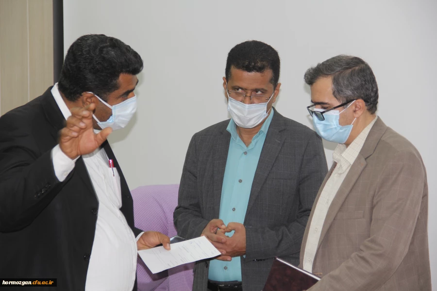 بازدید نماینده وزارت آموزش و پرورش از روند مصاحبه آزمون استخدامی سال 99 در دانشگاه فرهنگیان هرمزگان 3