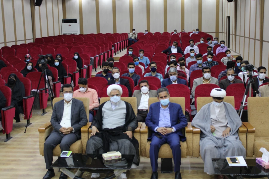 با حضور نماینده ولی فقیه در استان و مدیر کل آموزش و پرورش هرمزگان

آیین استقبال از نو دانشجویان دانشگاه فرهنگیان هرمزگان برگزار شد. 3