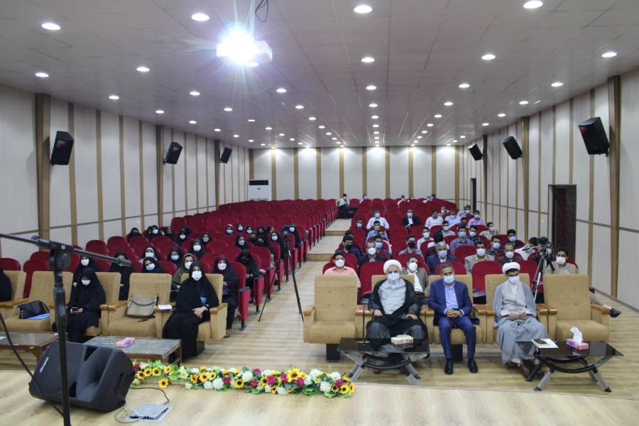 با حضور نماینده ولی فقیه در استان و مدیر کل آموزش و پرورش هرمزگان

آیین استقبال از نو دانشجویان دانشگاه فرهنگیان هرمزگان برگزار شد. 6