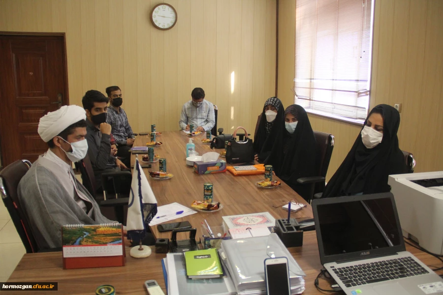 دومین نشست ستاد استانی کنگره شهدای دانشجو معلم استان هرمزگان برگزار شد. 4