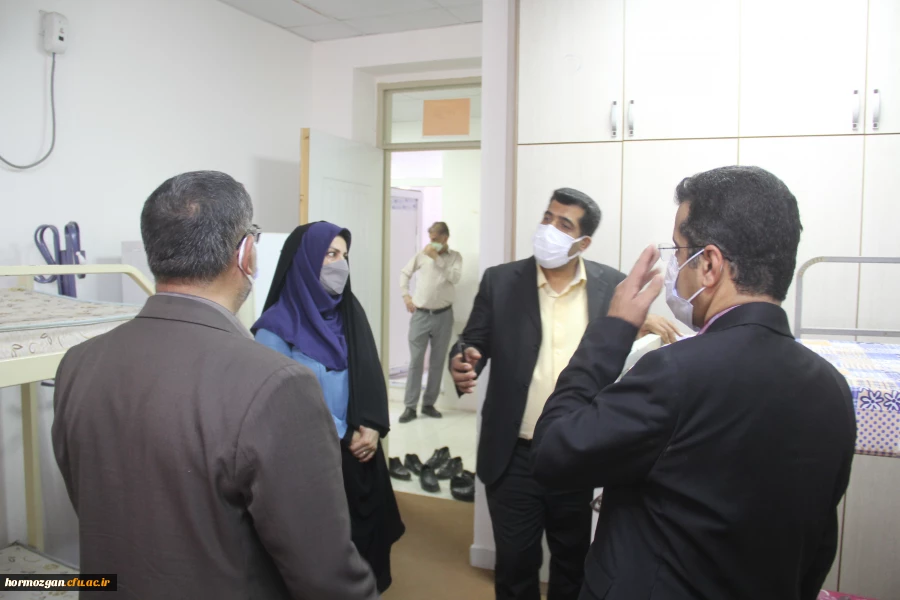 با حضور دکتر انصاری راد معاون دانشجویی دانشگاه فرهنگیان پروژه های عمرانی و تجهیزاتی دانشگاه فرهنگیان هرمزگان مورد بهره برداری قرار گرفت . 10