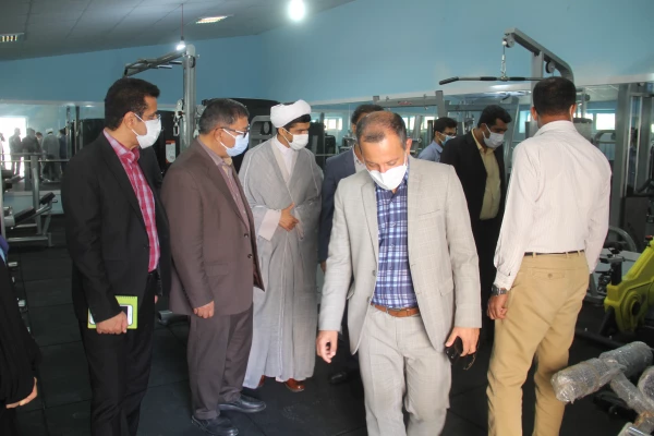 با حضور دکتر انصاری راد معاون دانشجویی دانشگاه فرهنگیان پروژه های عمرانی و تجهیزاتی دانشگاه فرهنگیان هرمزگان مورد بهره برداری قرار گرفت . 11