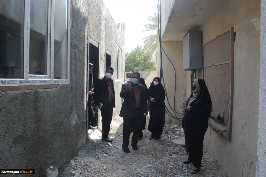 با حضور دکتر انصاری راد معاون دانشجویی دانشگاه فرهنگیان پروژه های عمرانی و تجهیزاتی دانشگاه فرهنگیان هرمزگان مورد بهره برداری قرار گرفت . 15