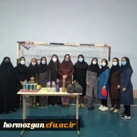 به مناسبت هفته تربیت بدنی مسابقات همگانی در پردیس خواهران هرمزگان برگزار شد 2