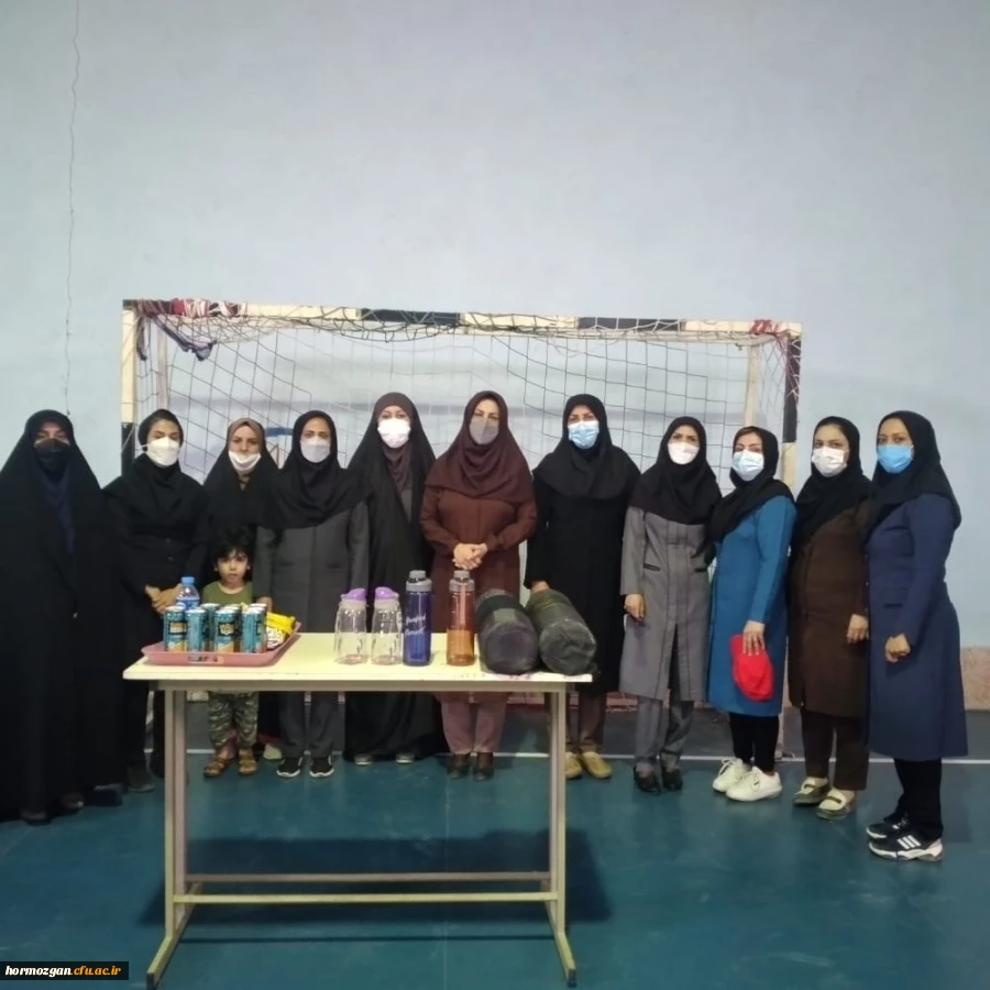 به مناسبت هفته تربیت بدنی مسابقات همگانی در پردیس خواهران هرمزگان برگزار شد 2