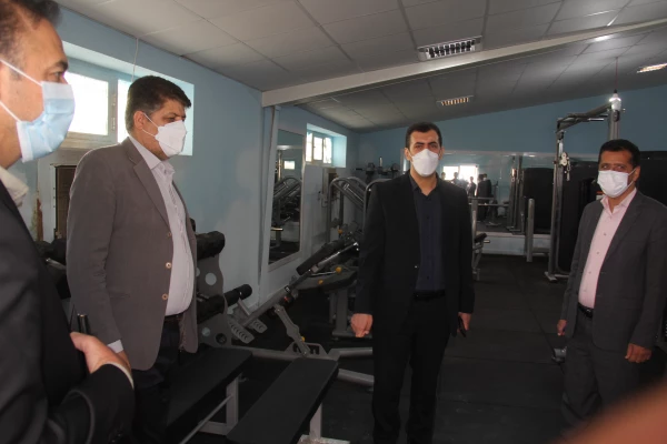 بازدید دکتر مصلحی مدیرکل طرح و برنامه دانشگاه فرهنگیان از پروژه های عمرانی دانشگاه فرهنگیان هرمزگان 6