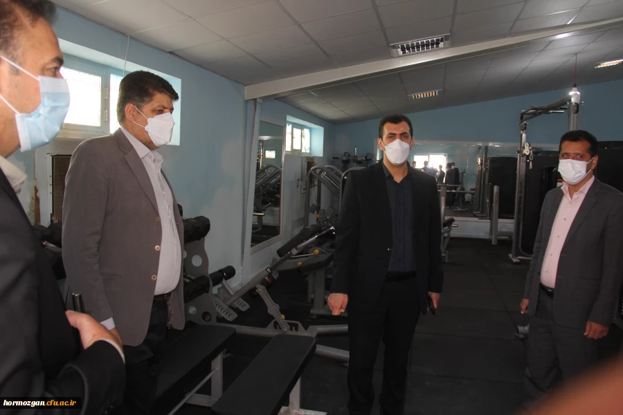 بازدید دکتر مصلحی مدیرکل طرح و برنامه دانشگاه فرهنگیان از پروژه های عمرانی دانشگاه فرهنگیان هرمزگان 6