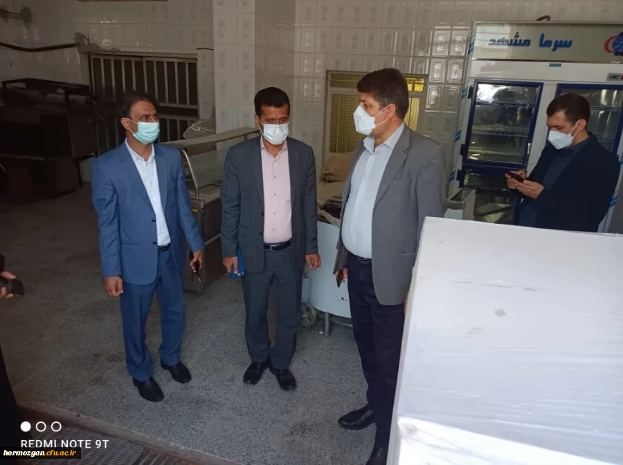 بازدید دکتر مصلحی مدیرکل طرح و برنامه دانشگاه فرهنگیان از پروژه های عمرانی دانشگاه فرهنگیان هرمزگان 11