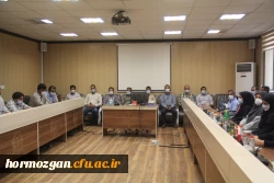 نشست صمیمی مدیریت دانشگاه فرهنگیان هرمزگان با کارکنان اداری و خدماتی 4