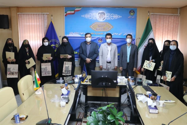 آیین تجلیل از نو دانشجو معلمان تحت کمیته امداد امام خمینی (ره) برگزار شد. 2