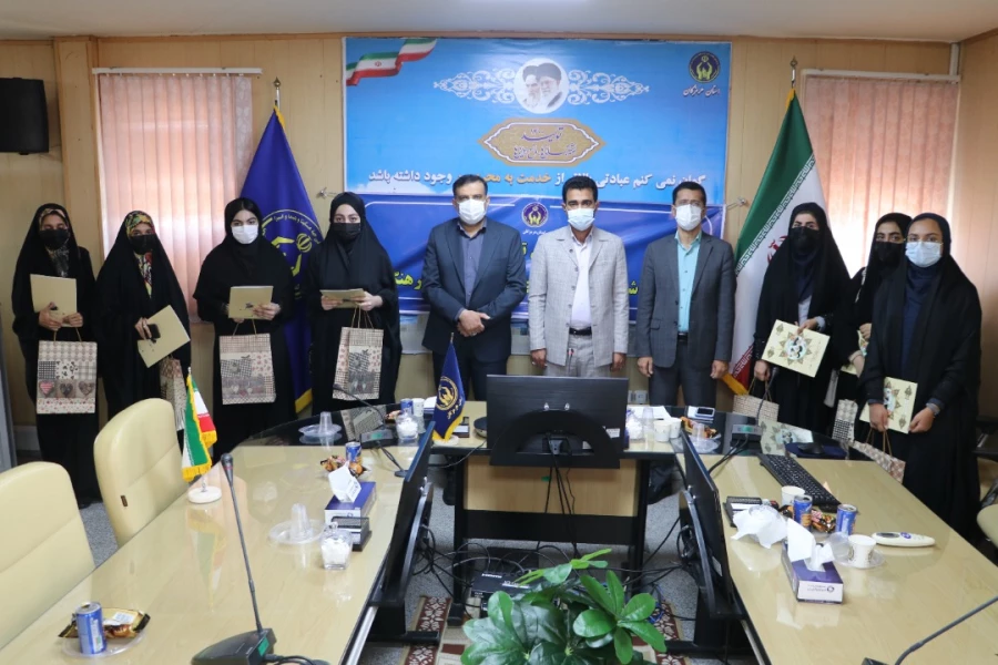 آیین تجلیل از نو دانشجو معلمان تحت کمیته امداد امام خمینی (ره) برگزار شد. 2