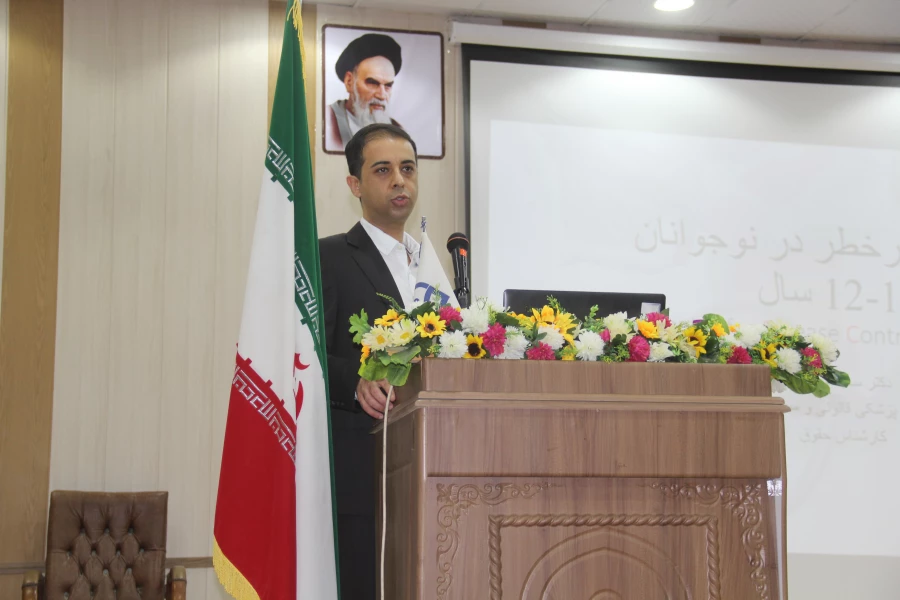 کارگاه های آموزشی مراقبت های اجتماعی در نوجوانان 12