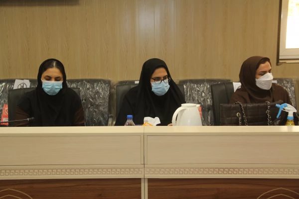 همزمان با ولادت با سعادت حضرت زهرا (س) آیین تجلیل از بانوان همکار دانشگاه فرهنگیان برگزار شد. 2