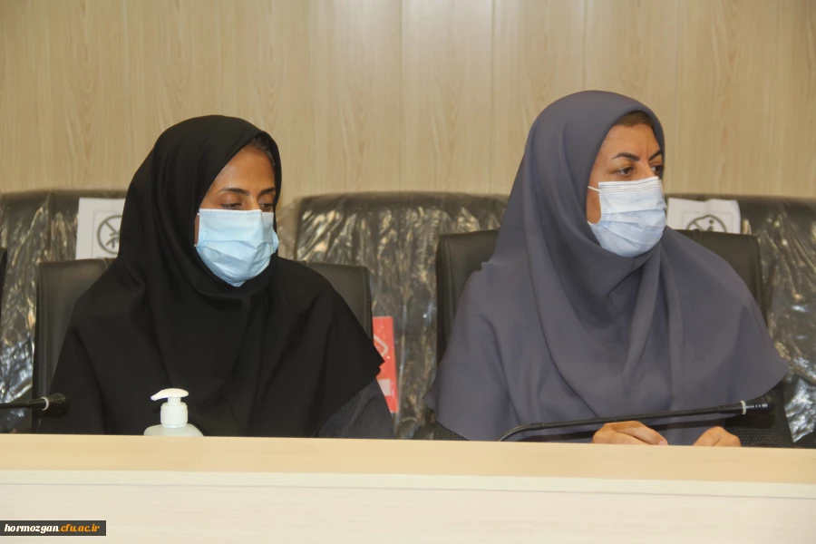 همزمان با ولادت با سعادت حضرت زهرا (س) آیین تجلیل از بانوان همکار دانشگاه فرهنگیان برگزار شد. 2