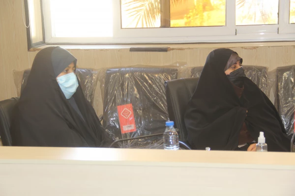 همزمان با ولادت با سعادت حضرت زهرا (س) آیین تجلیل از بانوان همکار دانشگاه فرهنگیان برگزار شد. 2