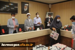 همزمان با ولادت با سعادت حضرت زهرا (س) آیین تجلیل از بانوان همکار دانشگاه فرهنگیان برگزار شد. 2