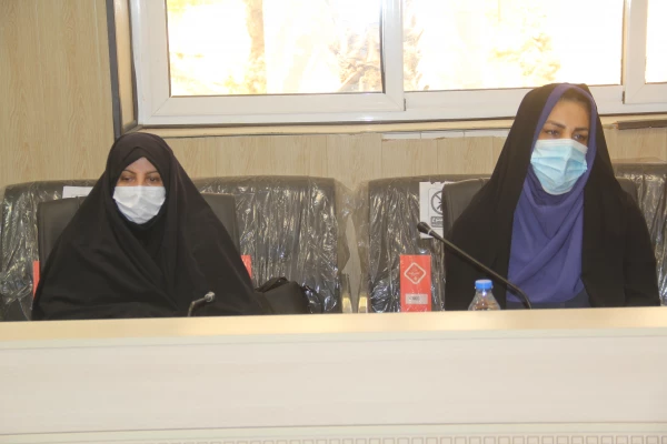 همزمان با ولادت با سعادت حضرت زهرا (س) آیین تجلیل از بانوان همکار دانشگاه فرهنگیان برگزار شد. 3