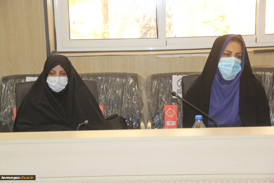 همزمان با ولادت با سعادت حضرت زهرا (س) آیین تجلیل از بانوان همکار دانشگاه فرهنگیان برگزار شد. 3