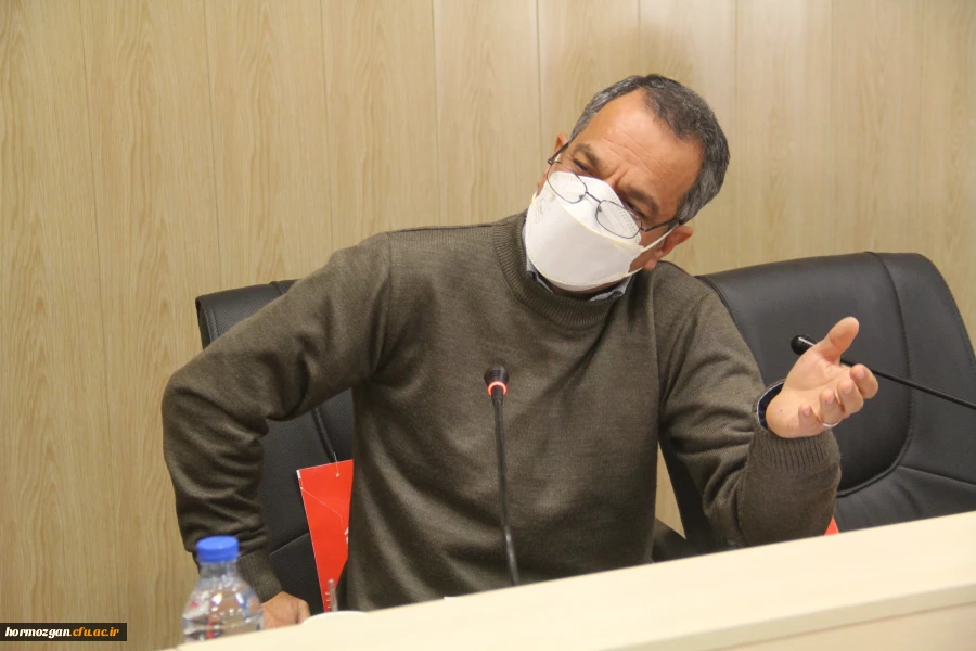 همزمان با ولادت با سعادت حضرت زهرا (س) آیین تجلیل از بانوان همکار دانشگاه فرهنگیان برگزار شد. 3