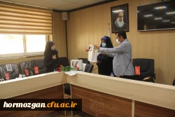 همزمان با ولادت با سعادت حضرت زهرا (س) آیین تجلیل از بانوان همکار دانشگاه فرهنگیان برگزار شد. 4