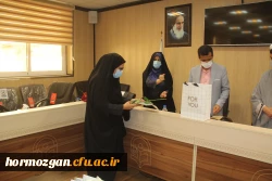 همزمان با ولادت با سعادت حضرت زهرا (س) آیین تجلیل از بانوان همکار دانشگاه فرهنگیان برگزار شد. 7