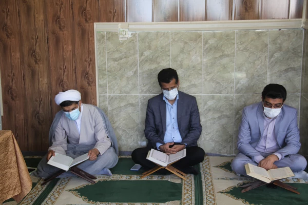 به مناسبت دهه فجر انقلاب اسلامی ، کرسی تلاوت قرآن کریم برگزار شد. 11