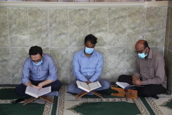 به مناسبت دهه فجر انقلاب اسلامی ، کرسی تلاوت قرآن کریم برگزار شد. 12