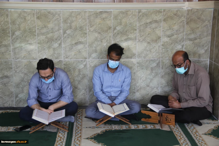 به مناسبت دهه فجر انقلاب اسلامی ، کرسی تلاوت قرآن کریم برگزار شد. 12