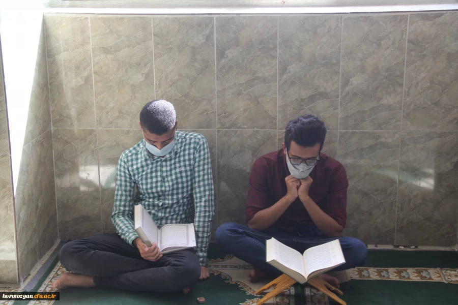 به مناسبت دهه فجر انقلاب اسلامی ، کرسی تلاوت قرآن کریم برگزار شد. 19