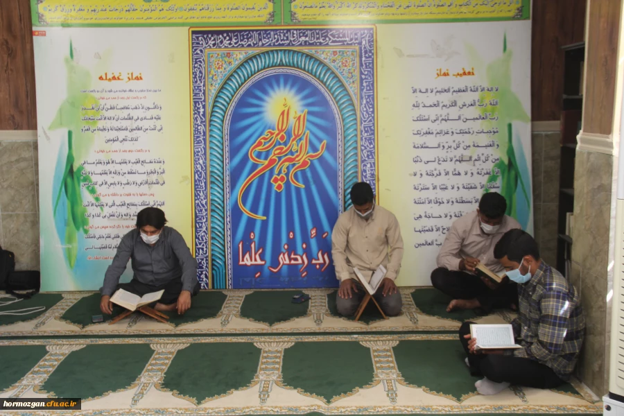 به مناسبت دهه فجر انقلاب اسلامی ، کرسی تلاوت قرآن کریم برگزار شد. 18