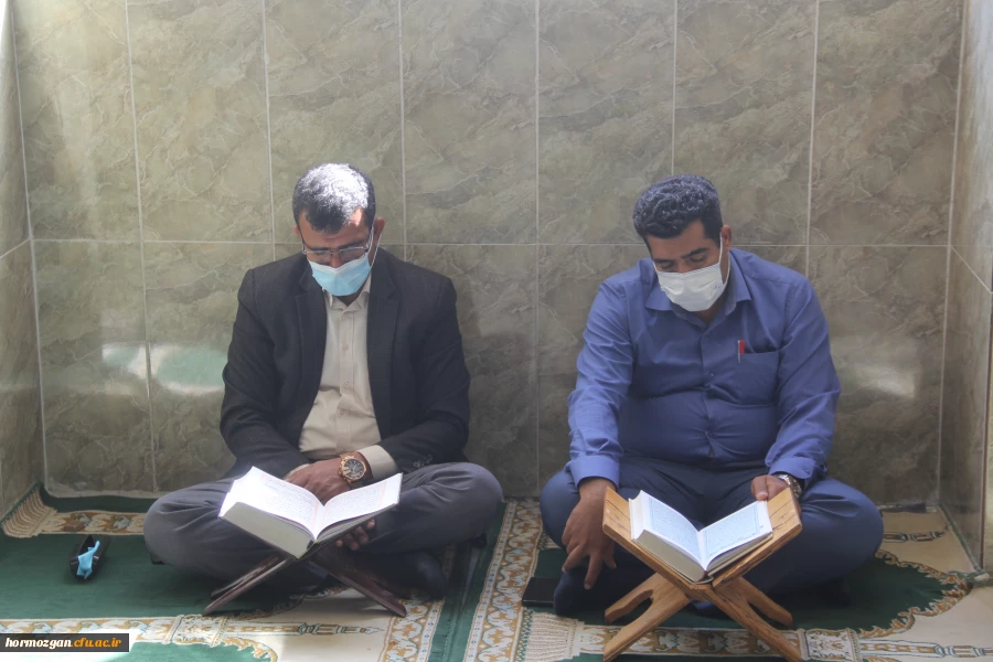 به مناسبت دهه فجر انقلاب اسلامی ، کرسی تلاوت قرآن کریم برگزار شد. 20