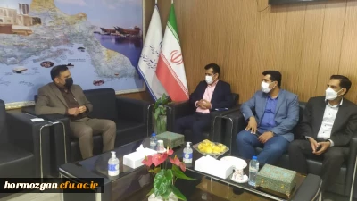  نشست سرپرست امور پردیس های استان هرمزگان با مدیرکل جدید آموزش و پرورش استان