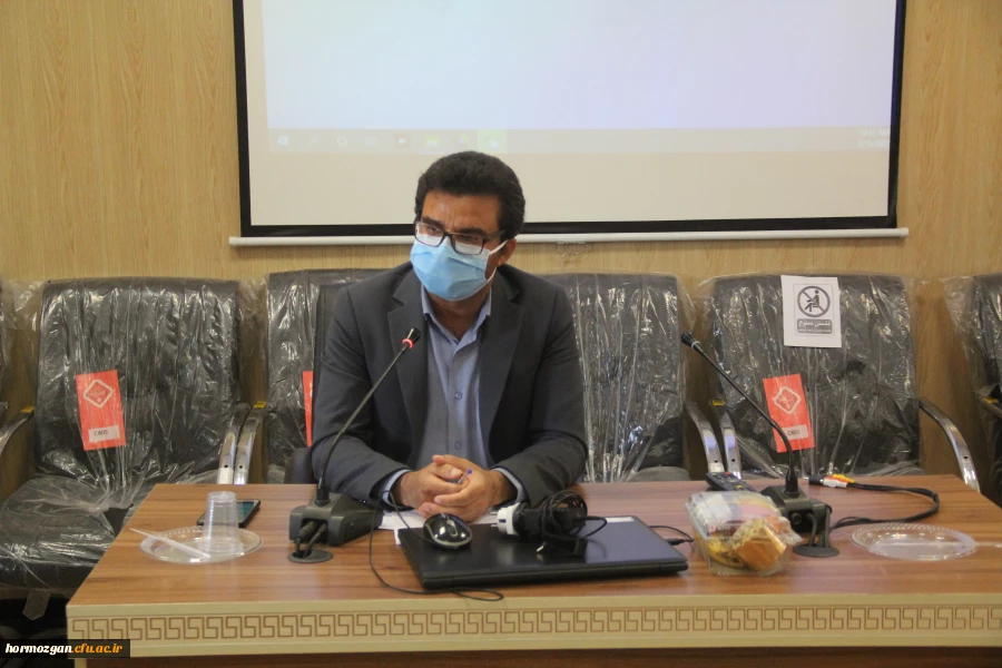 نشست تقدیر از زحمات و خدمات همکاران دانشگاه فرهنگیان هرمزگان در سال 1400 13