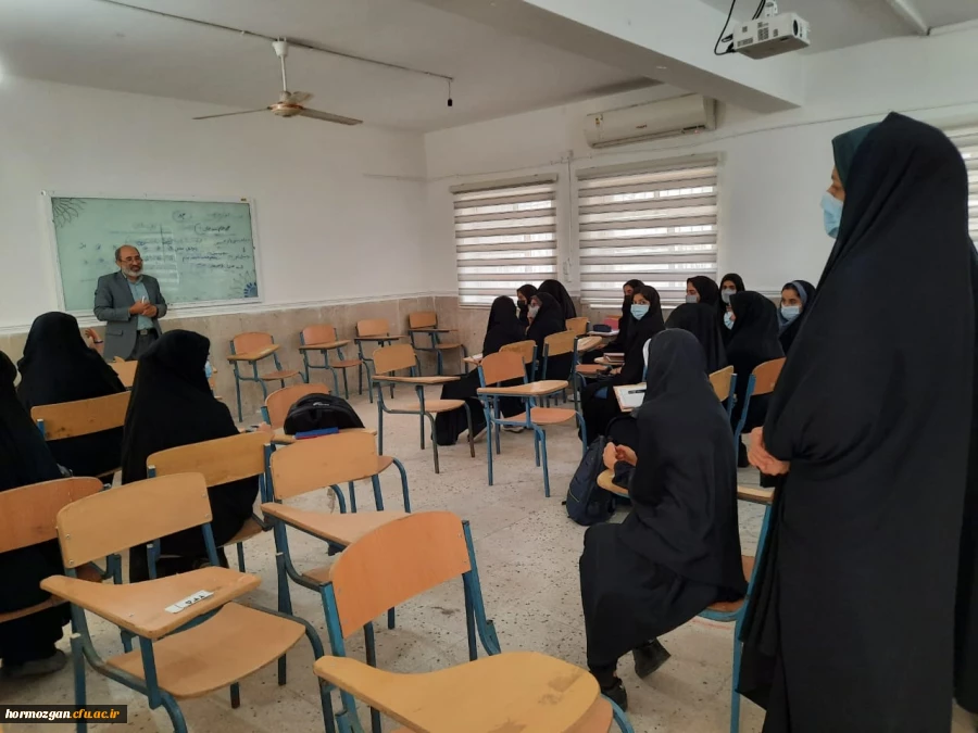 آغاز آموزش حضوری در پردیس های استان هرمزگان به روایت تصویر 8