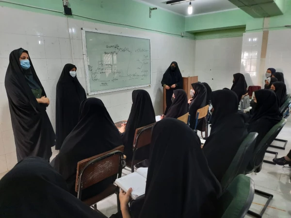 آغاز آموزش حضوری در پردیس فاطمه الزهرا (س)  بندرعباس به روایت تصویر
 4