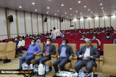 نشست صمیمی حضوری مدیریت امور پردیس های استان هرمزگان  با دانشجومعلمان
