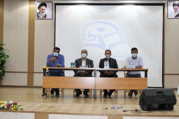 نشست صمیمی حضوری مدیریت امور پردیس های استان هرمزگان  با دانشجومعلمان 4