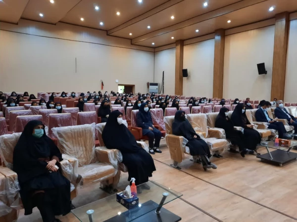 نشست صمیمی حضوری مدیریت امور پردیس های استان هرمزگان  با دانشجومعلمان 11