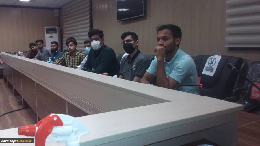 جلسه سرپرستان سراهای پردیس شهید بهشتی با نمایندگان سراها به روایت تصویر 4