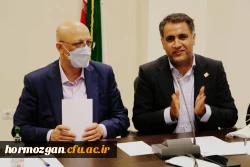 مدیر امور پردیس های استان هرمزگان در نشست روسای دانشگاه های استان با وزیر علوم ، تحقیقات و فناوری 2