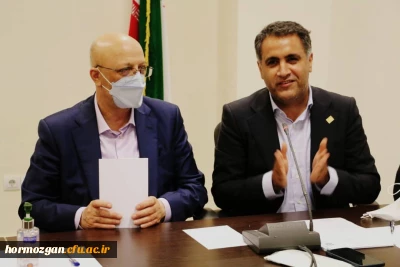 مدیر امور پردیس های استان هرمزگان در نشست روسای دانشگاه های استان با وزیر علوم ، تحقیقات و فناوری : افزایش سهمیه جذب هیات علمی دانشگاه فرهنگیان مهم ترین خواسته از وزارت علوم است.