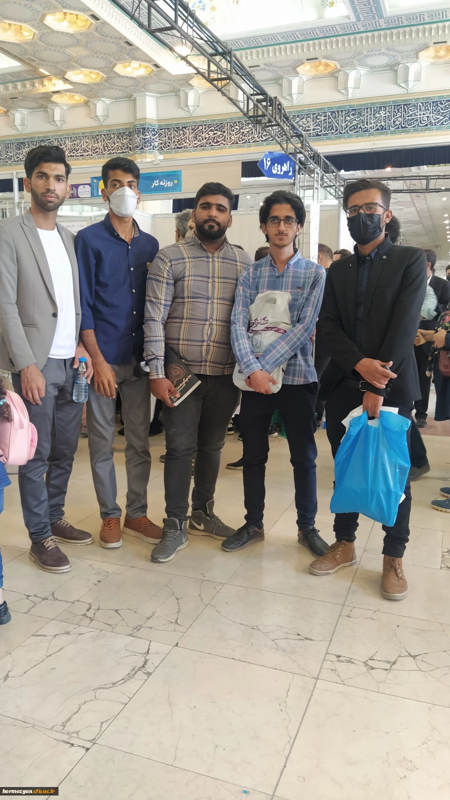 بازدید دانشجویان فعال در نشست های هفتگی کتابخوانی پردیس های استان هرمزگان از نمایشگاه بین المللی کتاب تهران 5