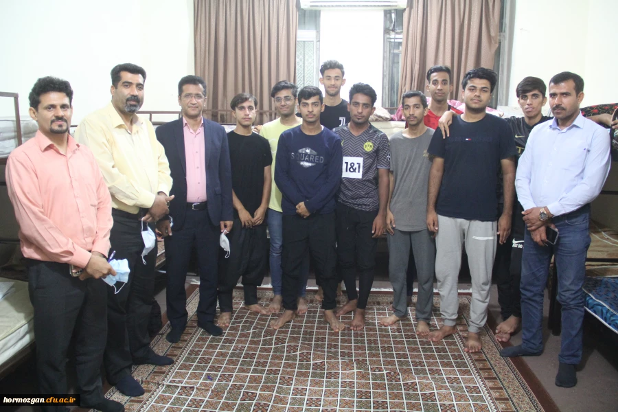 حضور سرپرست مدیریت امورپردیس های استان هرمزگان در جمع دانشجویان ساکن در سراهای دانشجویی پردیس شهید بهشتی 3
